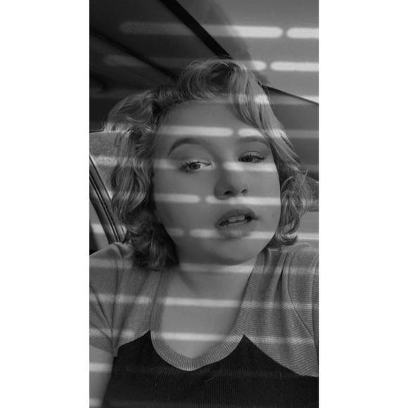 Meet your Posher, Hailey - Picture 1 of 1